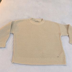 Hollister sweater